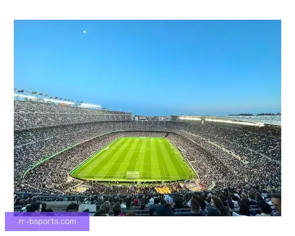 西甲豪门巴塞罗那确认诺坎普新球场更衣室设计定稿引发球迷热议